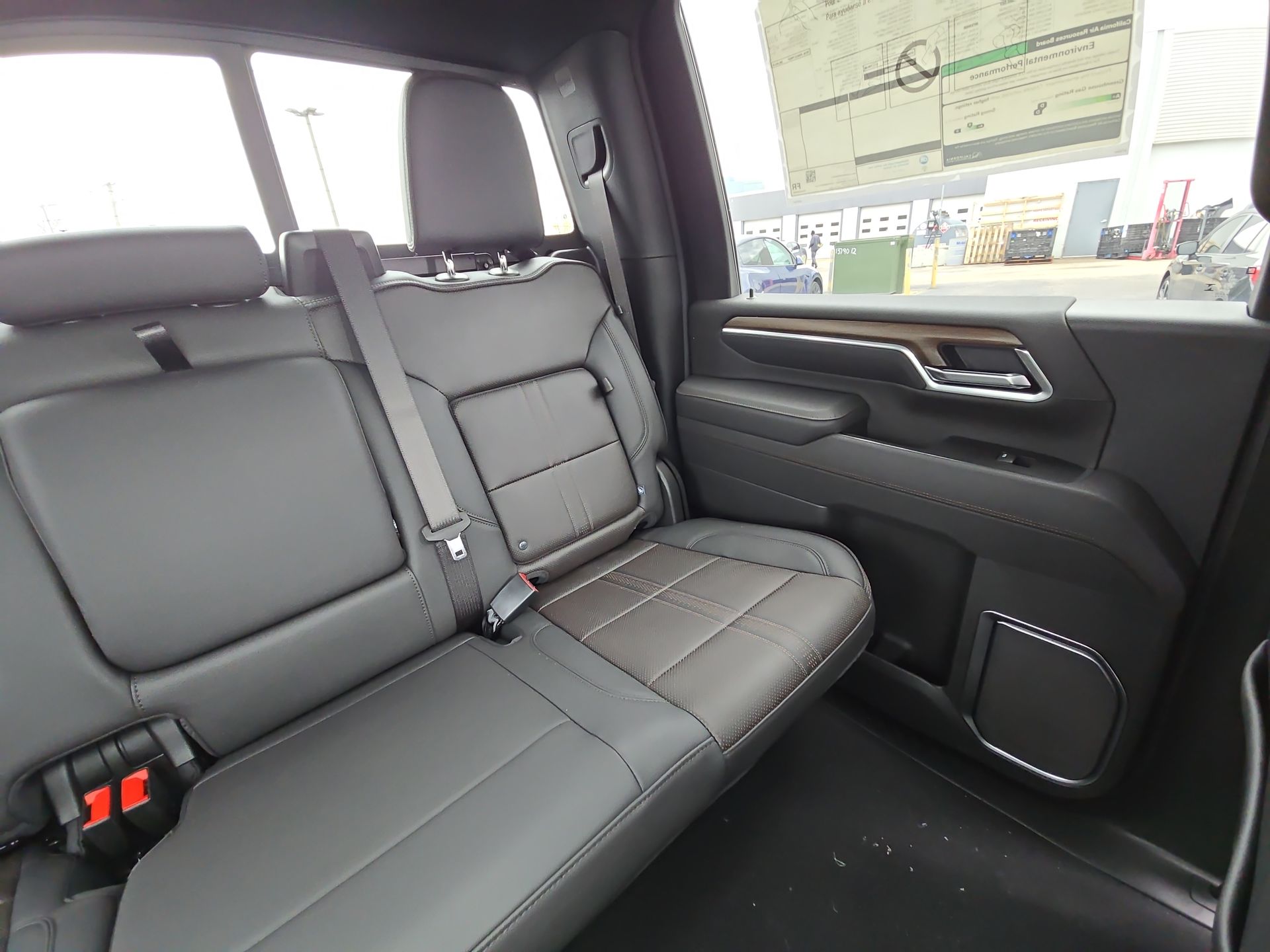2025 Chevrolet Silverado 2500HD High Country photo 14