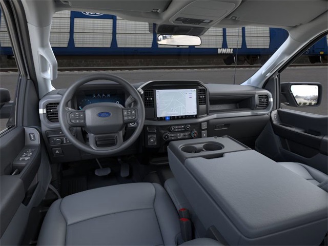2025 Ford F-150 XL photo 2
