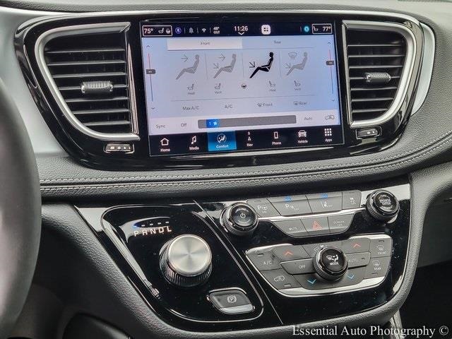 2025 CHRYSLER PACIFICA - Image 24