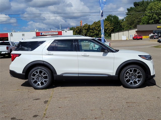 2025 Ford Explorer Platinum photo 3