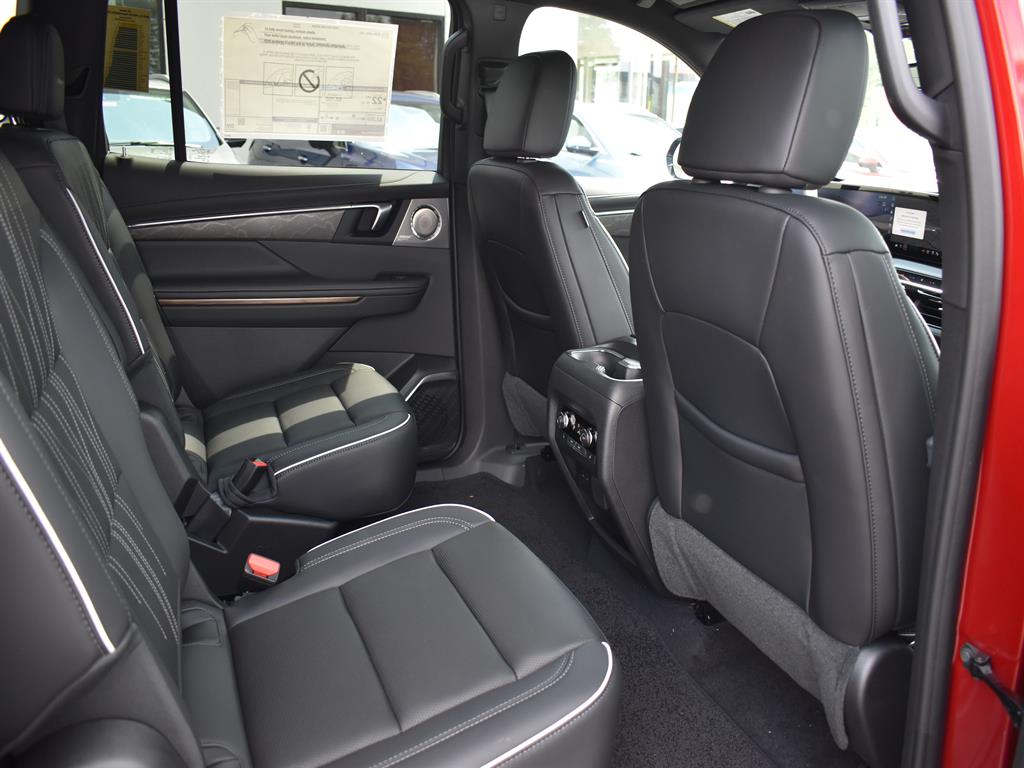 2026 Buick Enclave Avenir photo 5