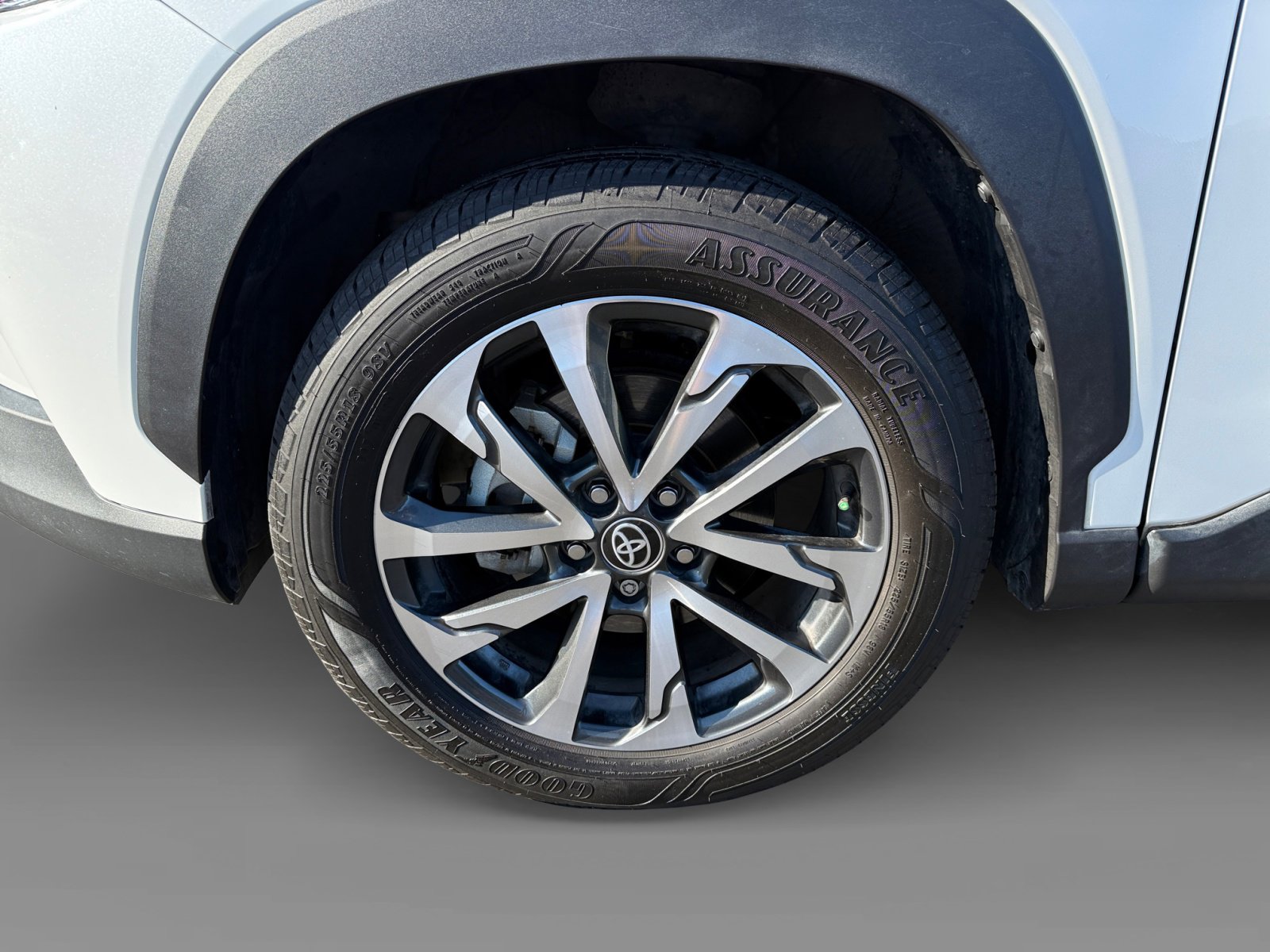 2022 Toyota Corolla Cross XLE photo 9