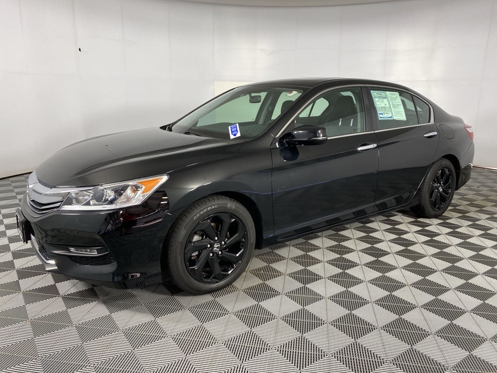 2017 Honda Accord EX photo 12
