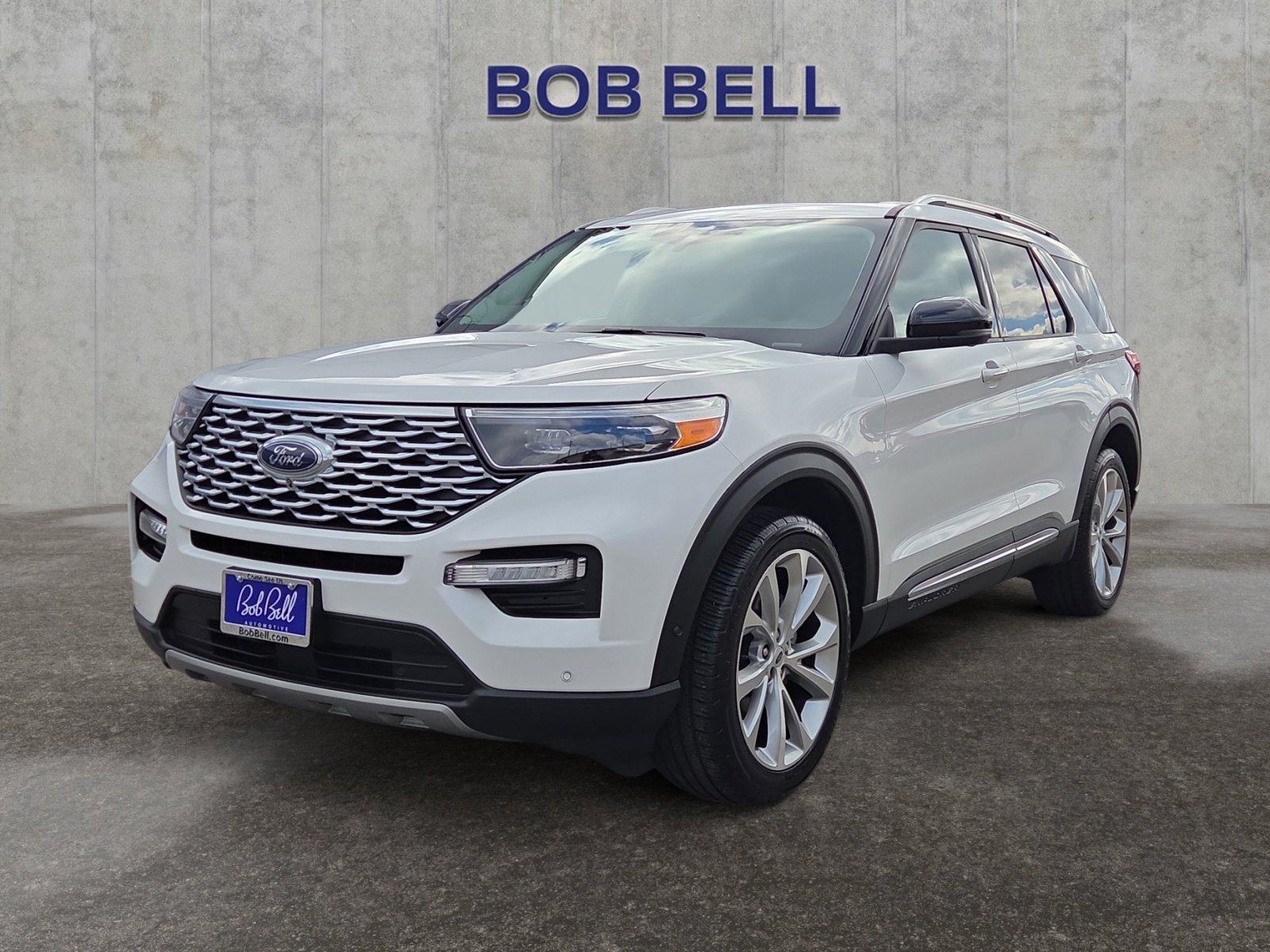 2021 Ford Explorer Platinum's photo