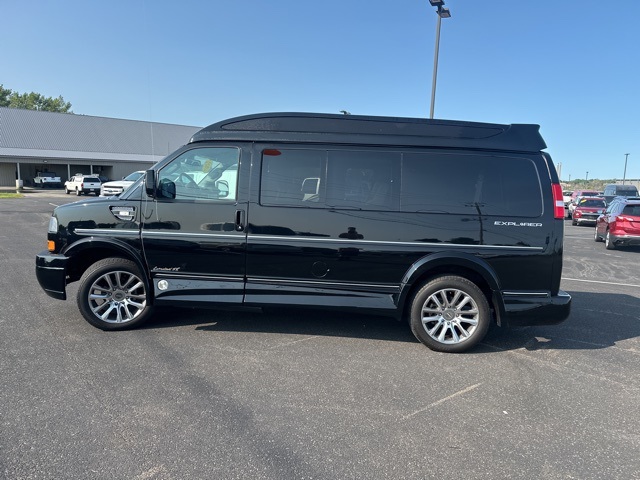 2021 Gmc Savana Cargo 2500 photo 3