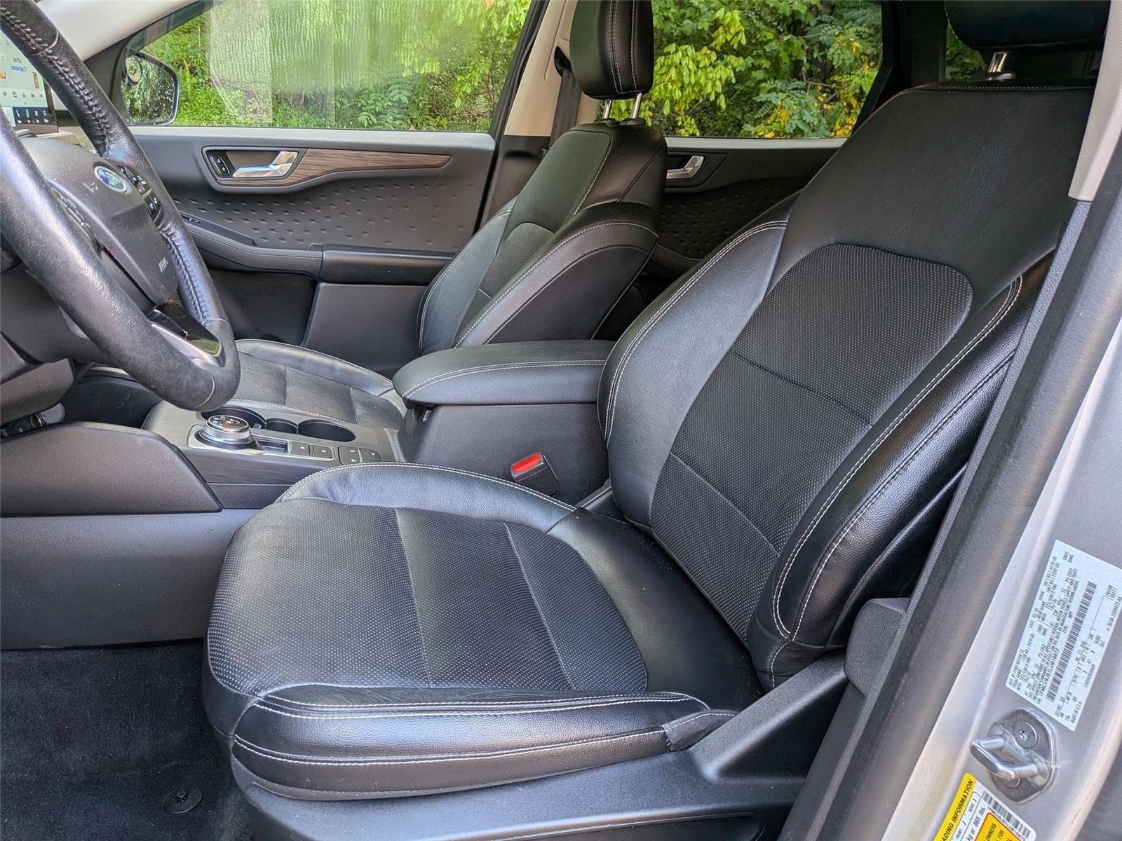 2020 Ford Escape Titanium photo 19
