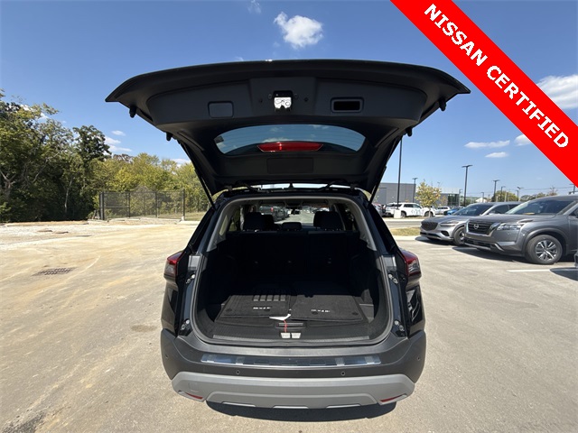 2023 Nissan Rogue SV photo 22