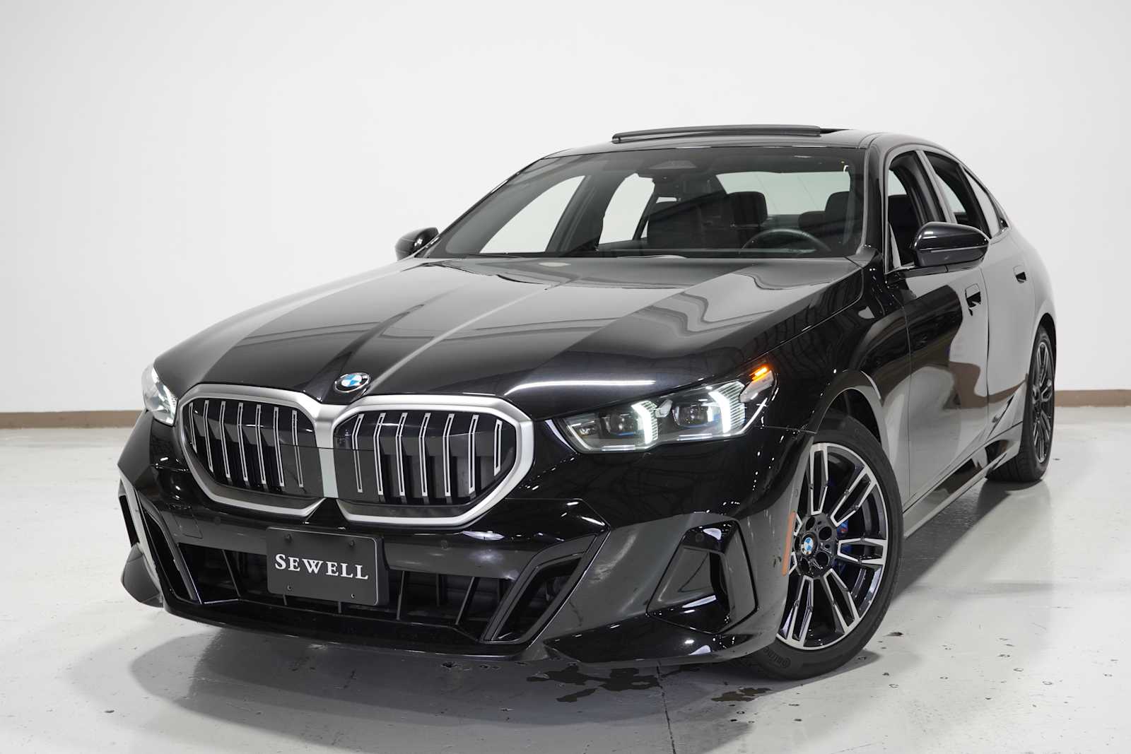 2025 BMW 5 Series 540i xDrive