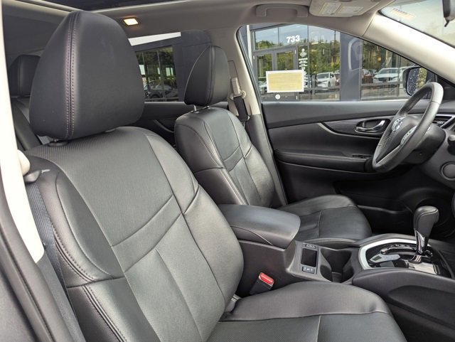 2016 Nissan Rogue SL photo 26