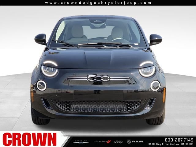 2025 Fiat 500e La Prima photo 2