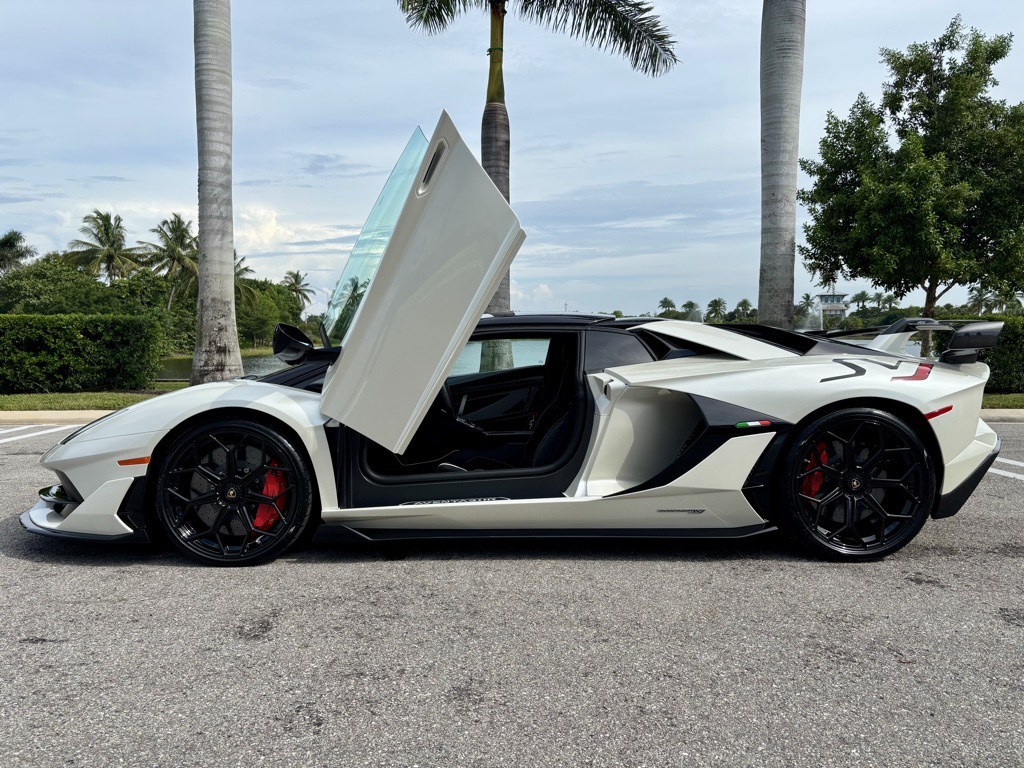 2020 Lamborghini Aventador SVJ Roadster photo 14