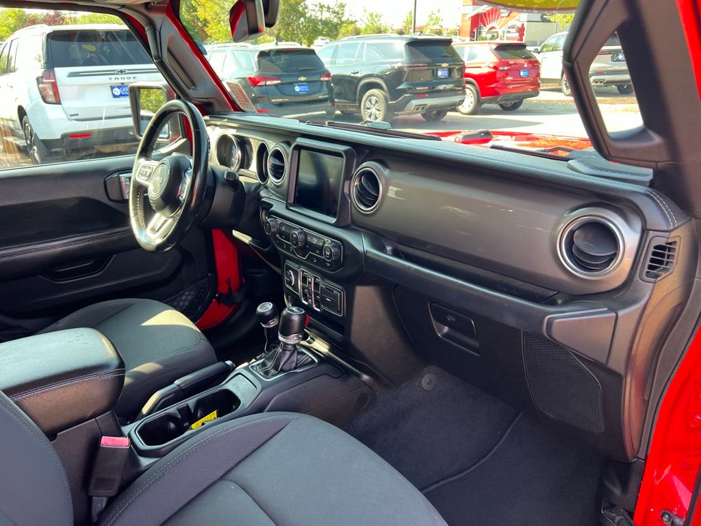 2019 Jeep Wrangler Unlimited Sahara photo 22