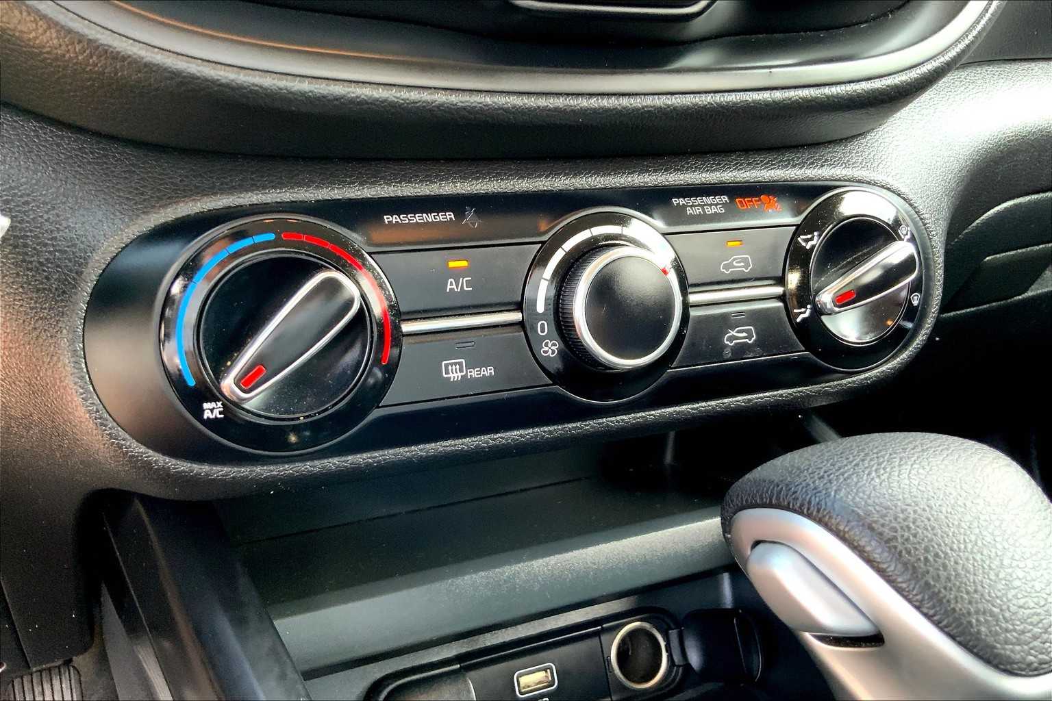 2023 Kia Soul LX photo 29