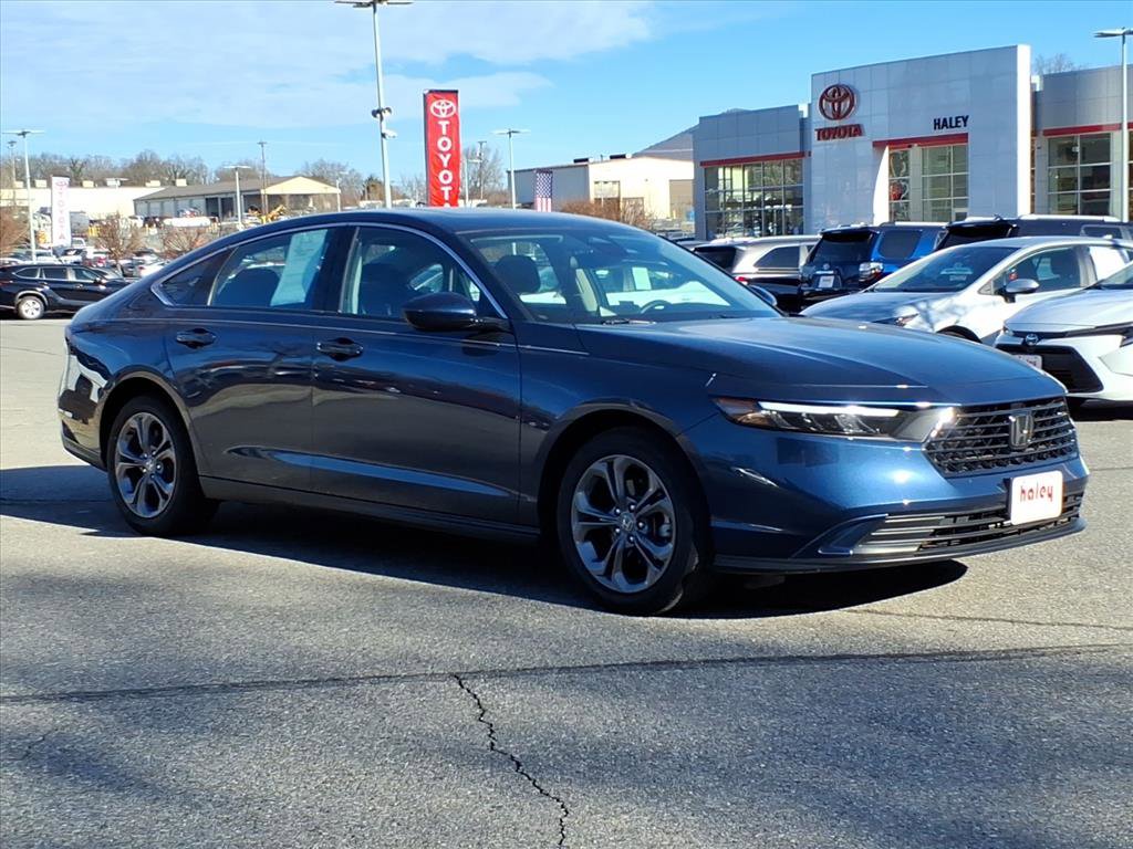 2024 Honda Accord EX's photo