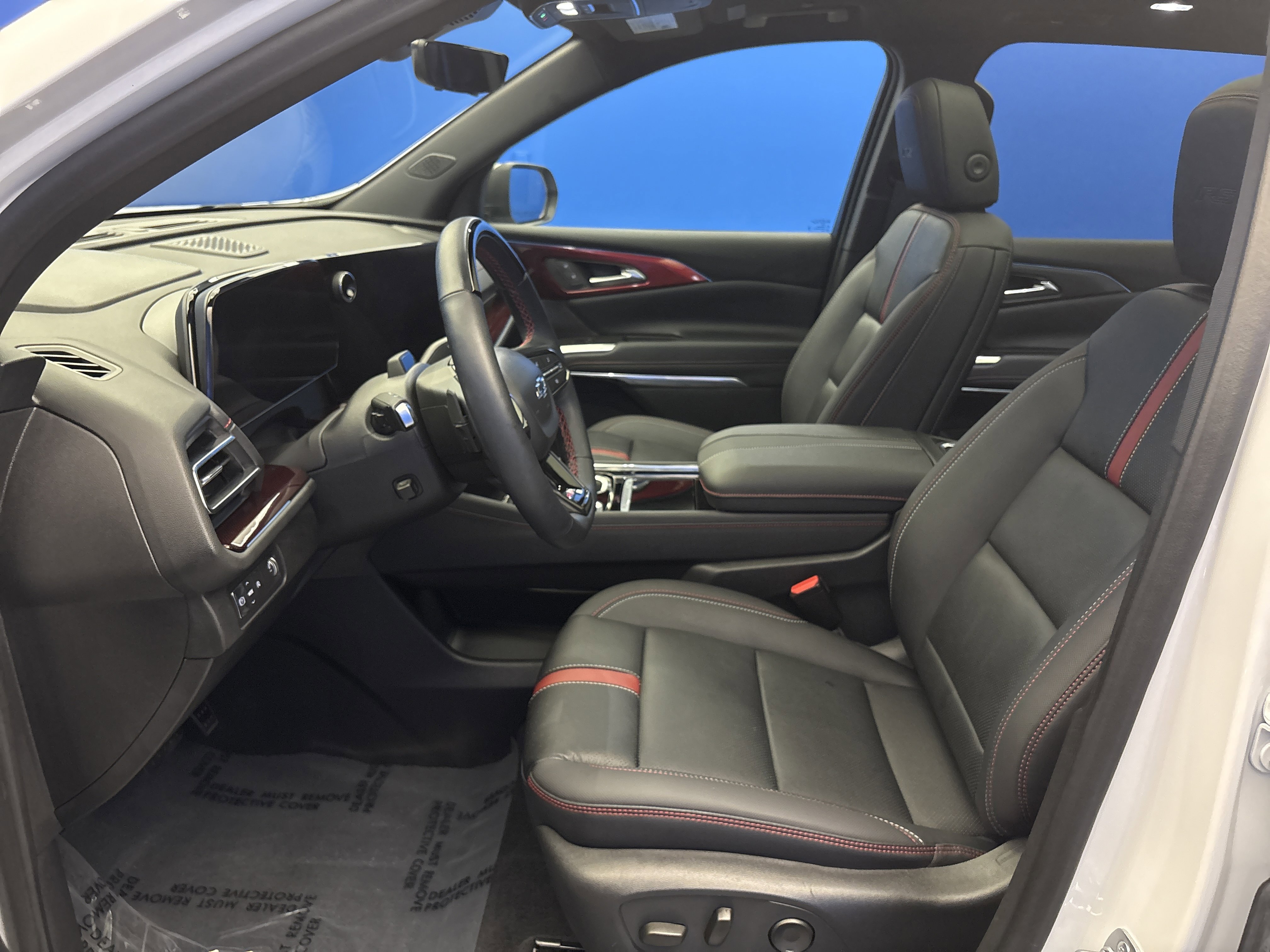 2025 Chevrolet Traverse RS photo 8