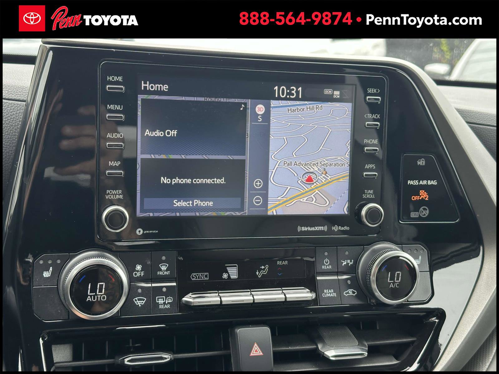 2022 Toyota Highlander XLE photo 26