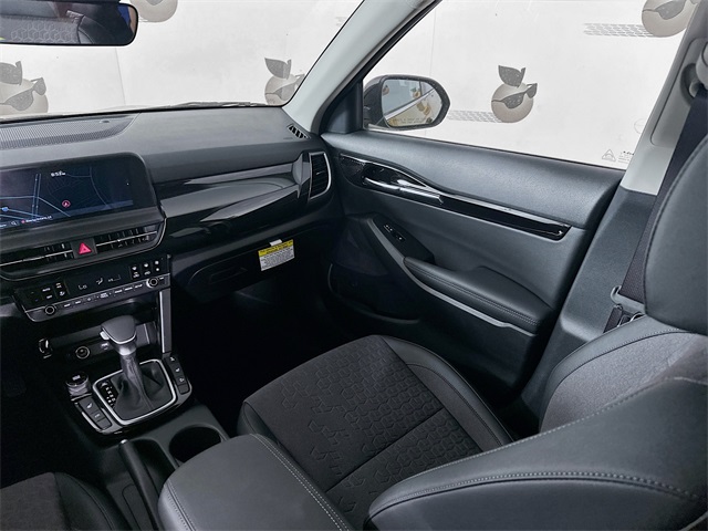 2024 Kia Seltos X-Line photo 20