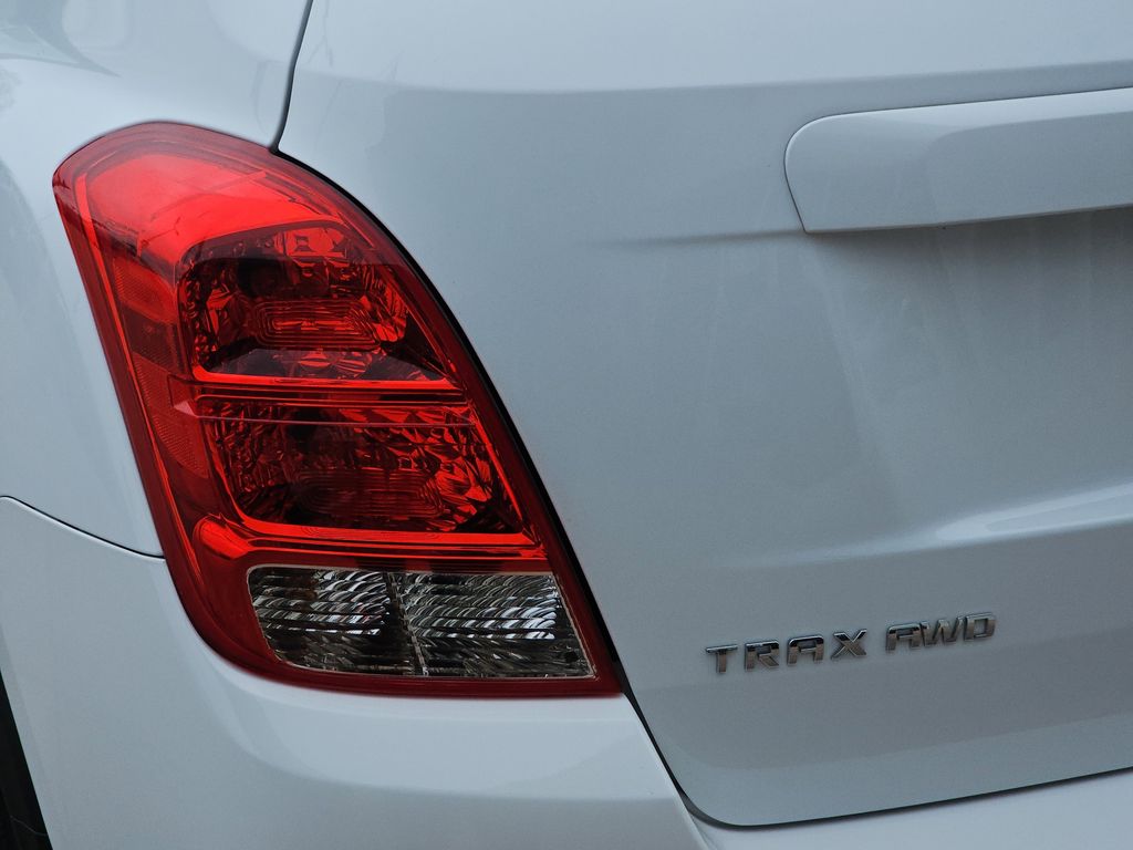 2022 Chevrolet Trax LS photo 38
