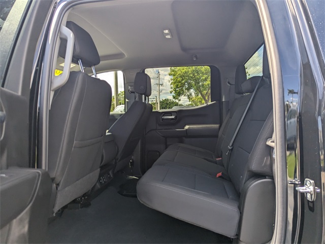 2025 Chevrolet Silverado 1500 Custom photo 4