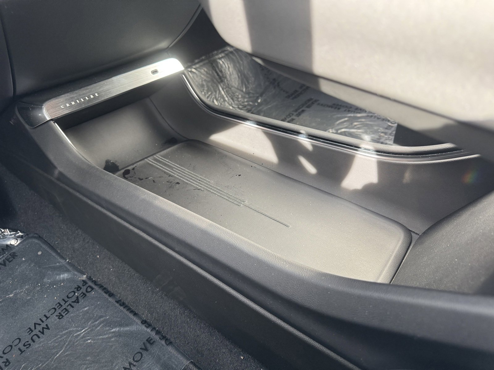 2025 Cadillac Lyriq Luxury photo 24
