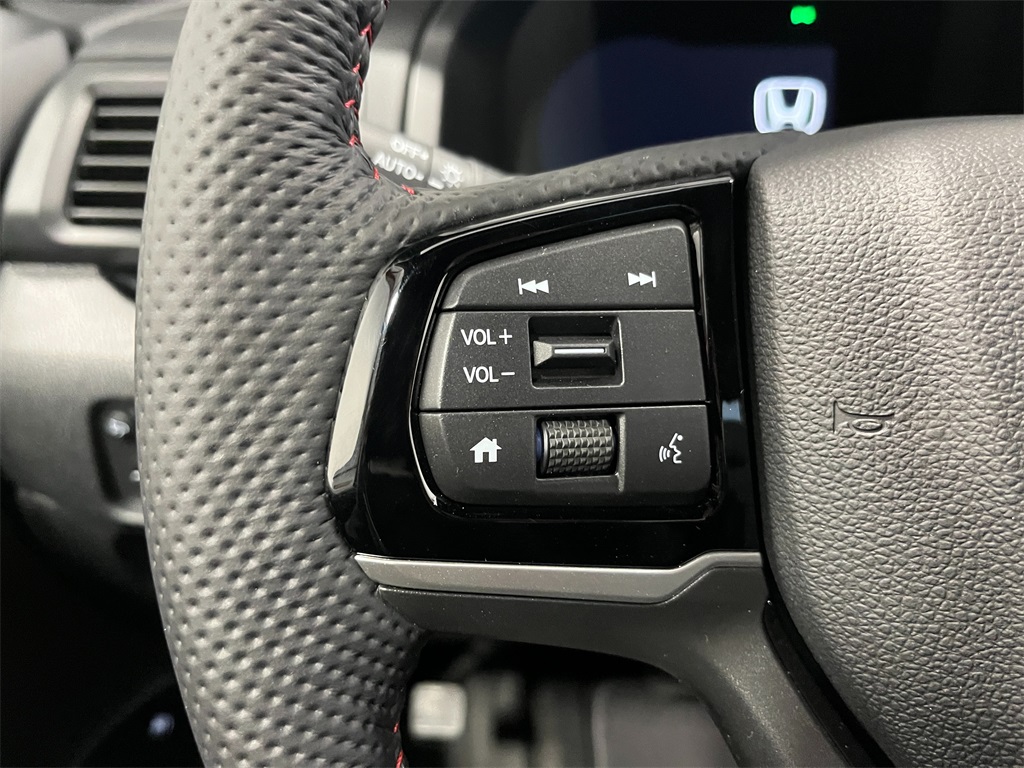 2025 Honda Ridgeline Black Edition photo 16