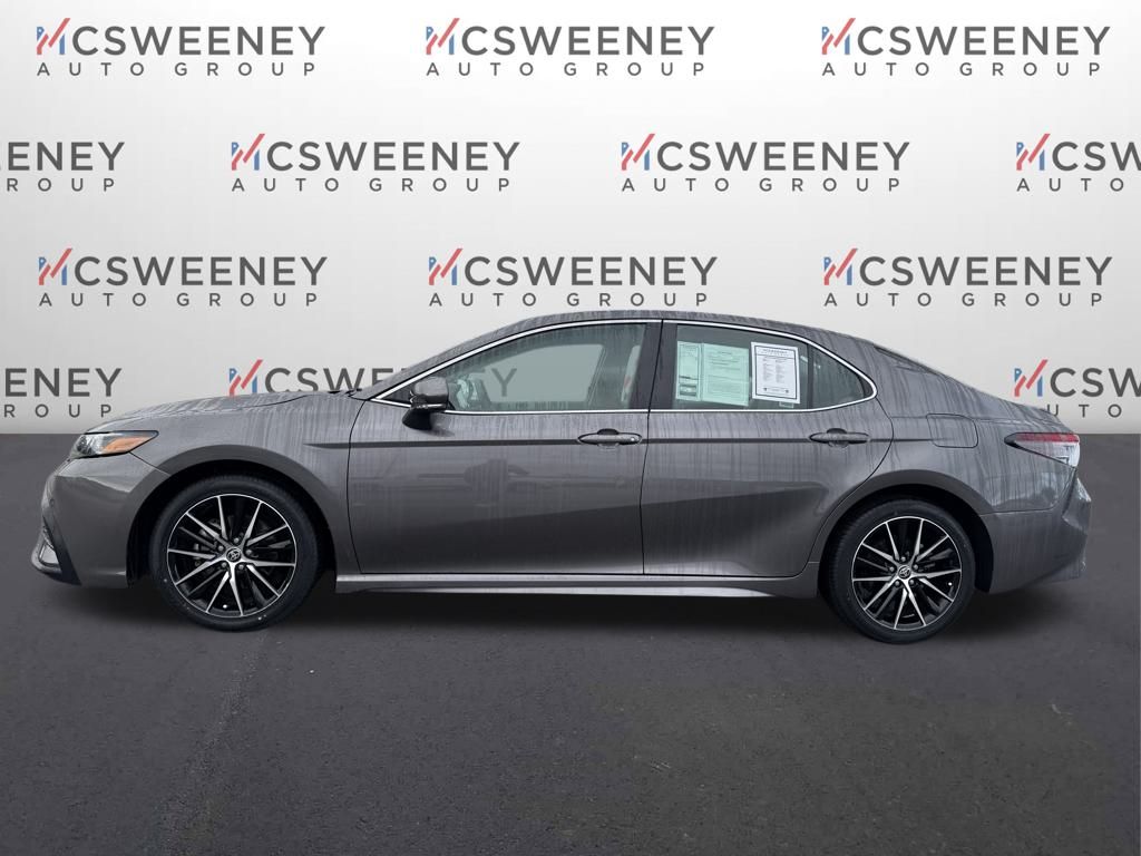 2024 Toyota Camry SE photo 2