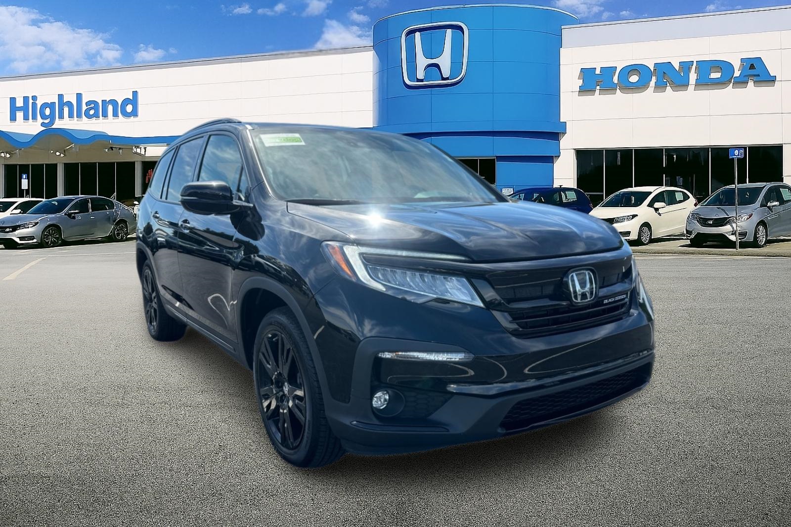 2022 Honda Pilot Black Edition photo 5