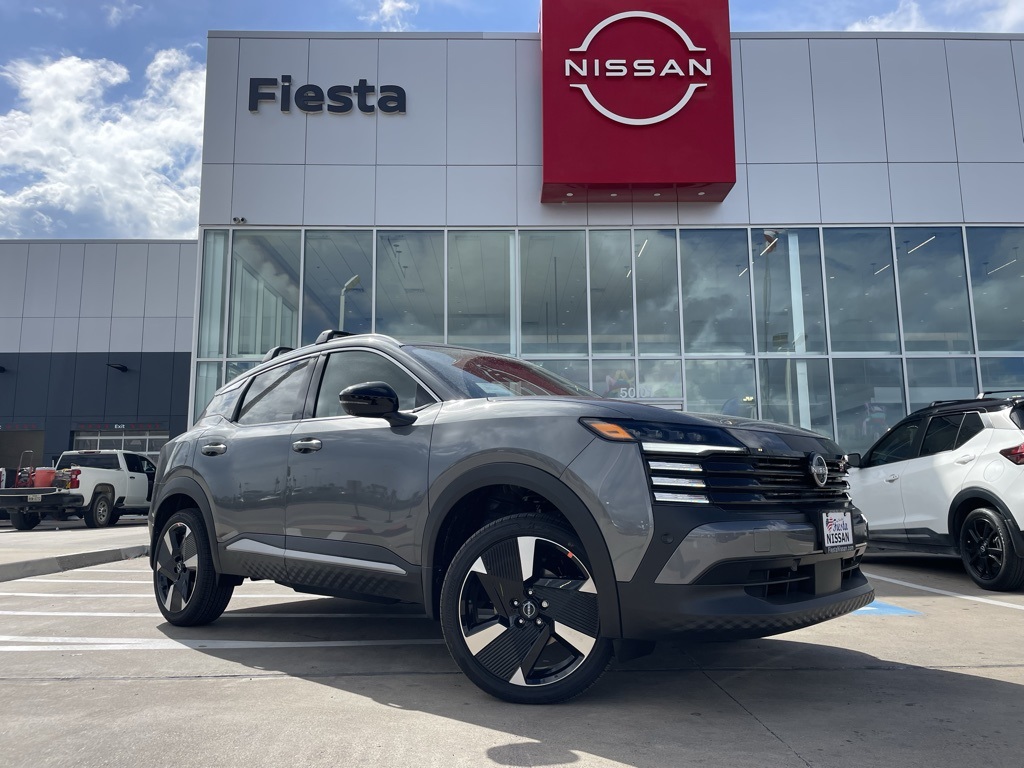 2026 Nissan KICKS SR AWD's photo