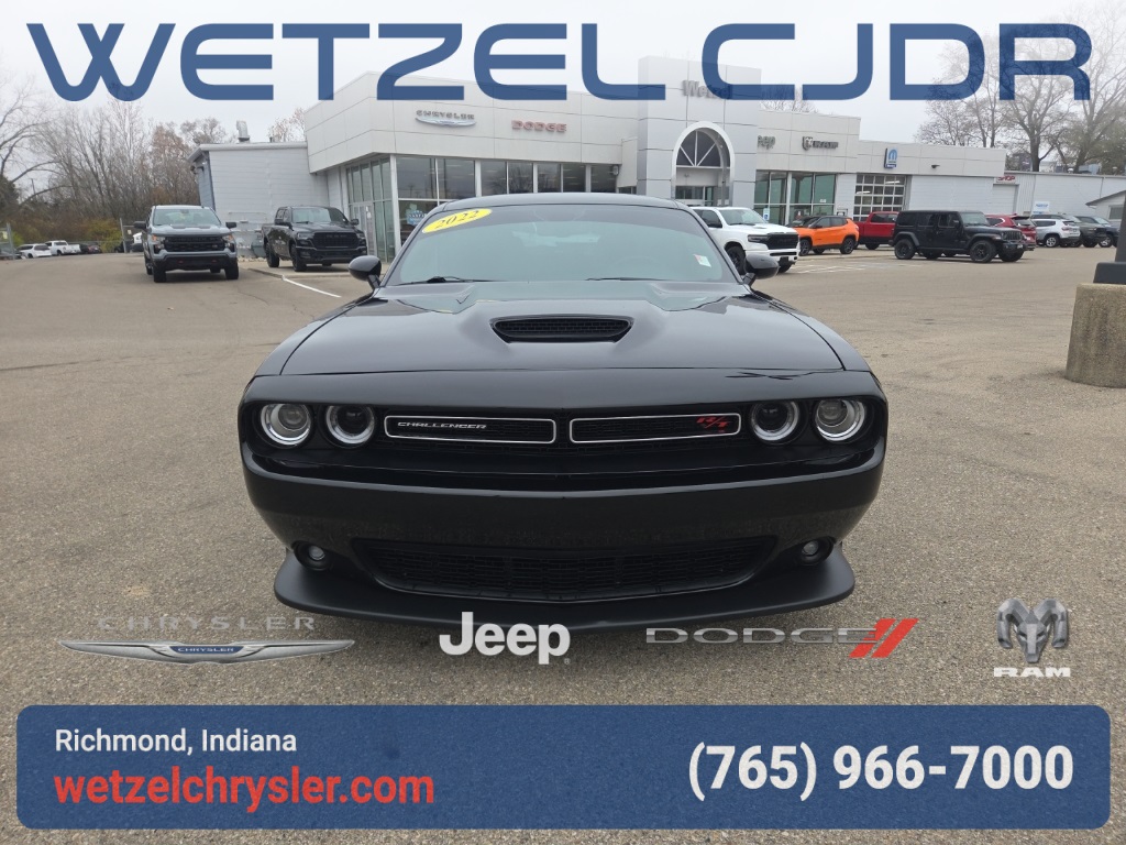2022 Dodge Challenger R/T photo 2
