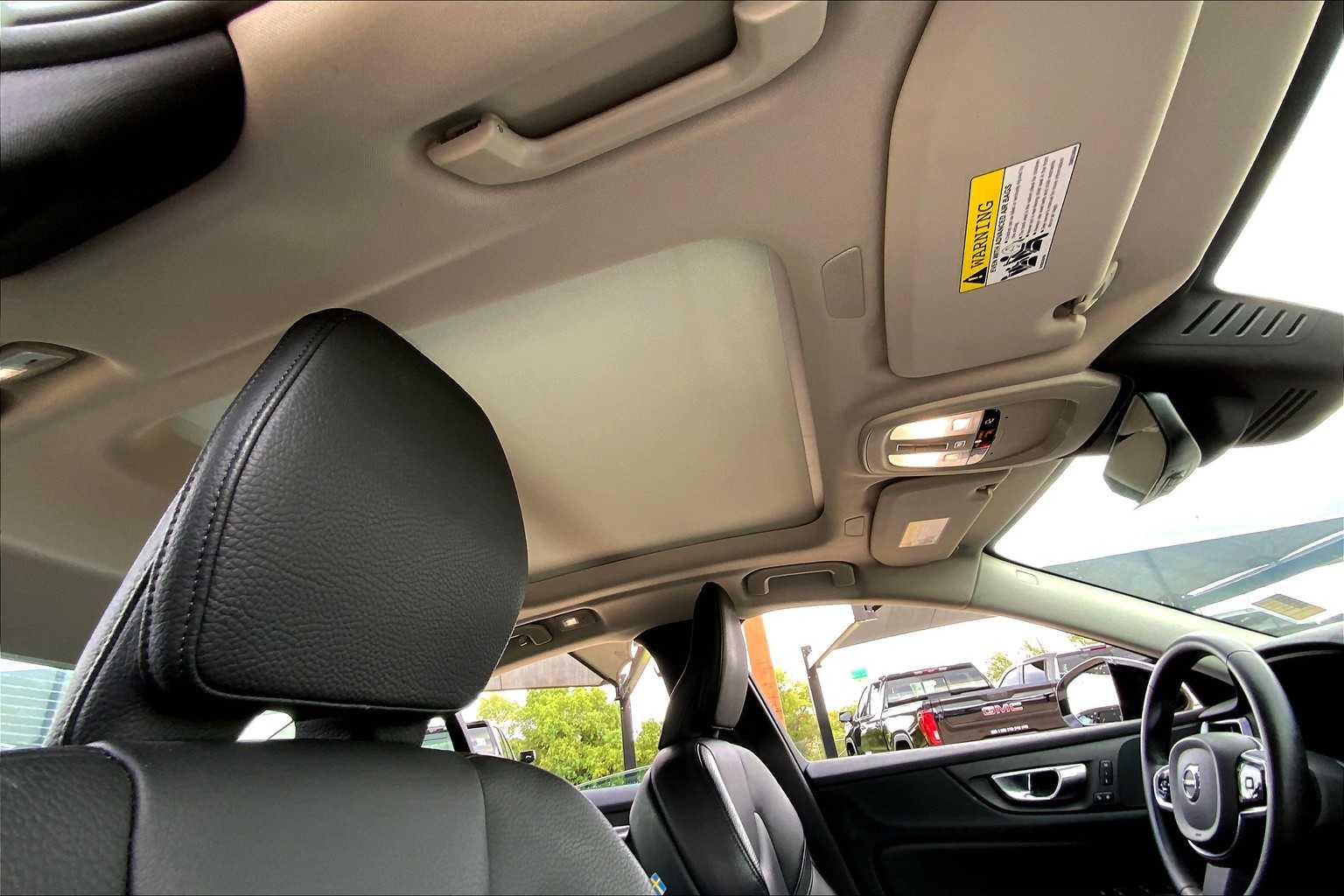 2024 Volvo S60 Plus photo 13
