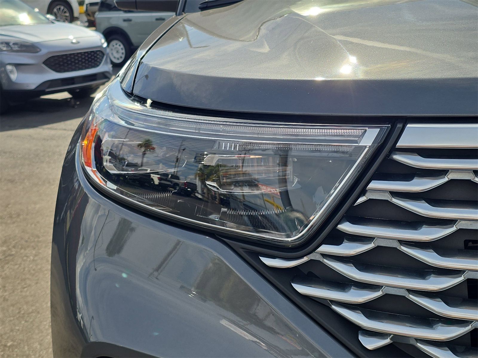 2022 Ford Explorer Platinum photo 4