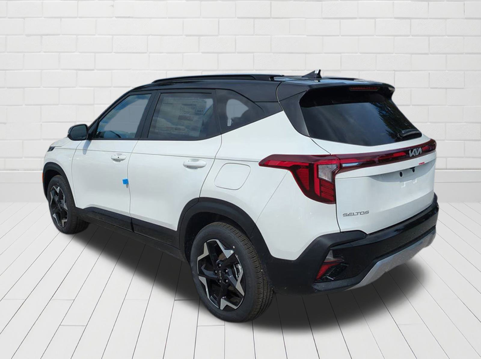 2025 Kia Seltos S photo 3