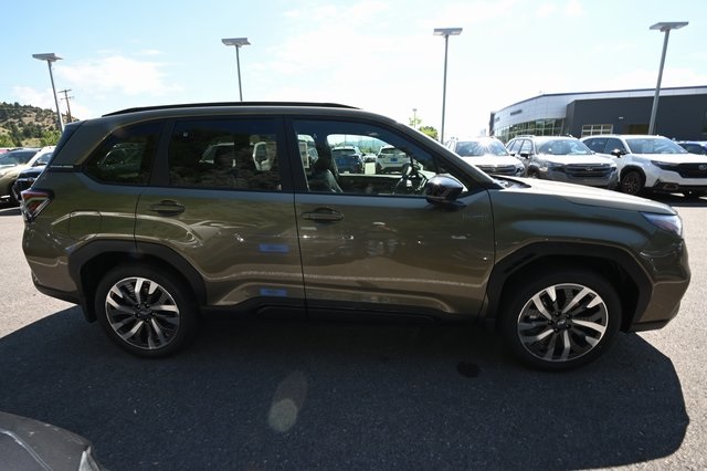 2025 Subaru Forester Touring photo 13