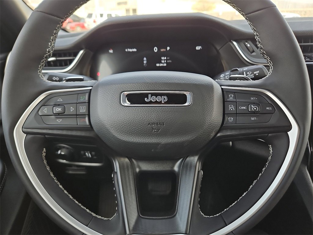 2025 Jeep Grand Cherokee Laredo X photo 17