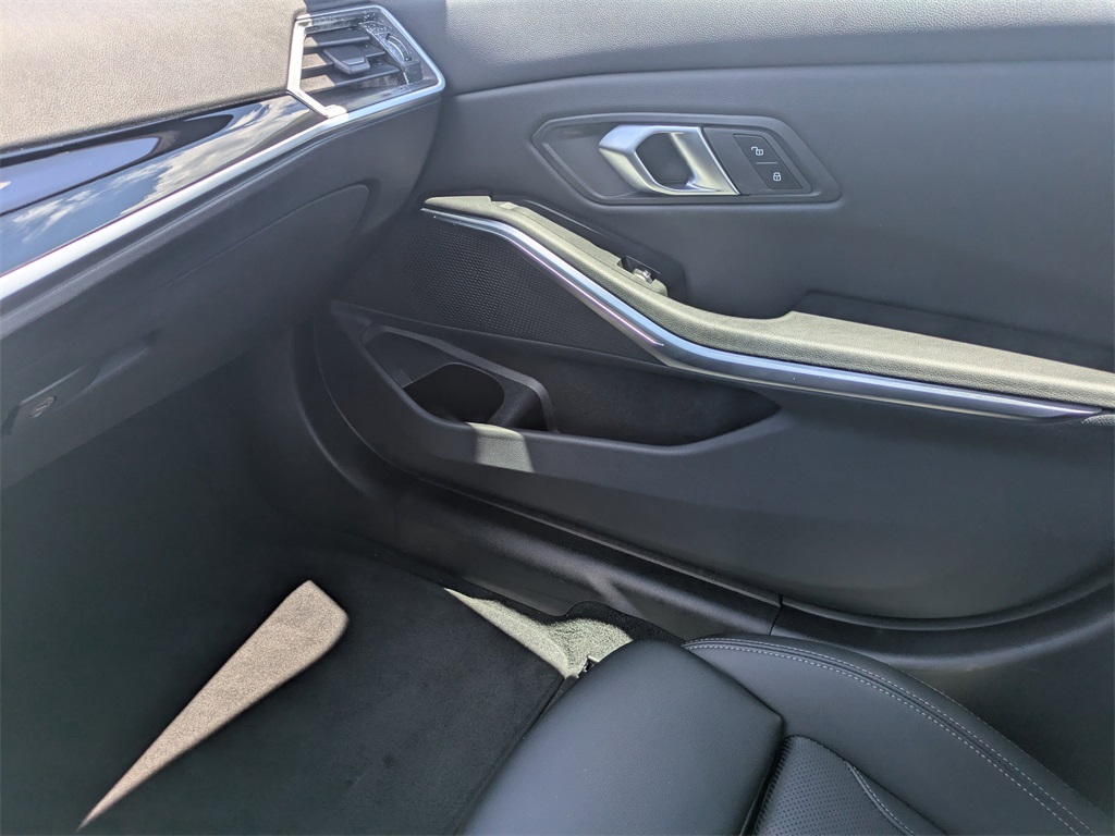 2024 Bmw 330e photo 17
