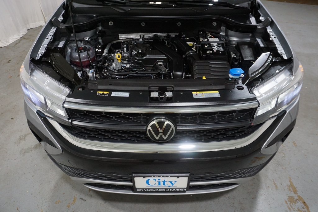 2024 Volkswagen Taos SE photo 23