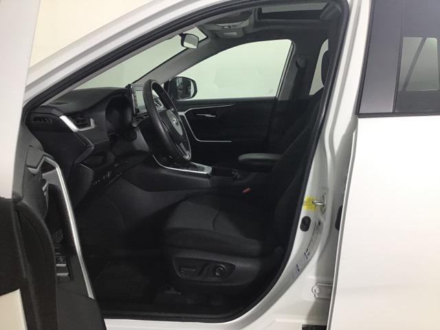 2022 Toyota RAV4 XLE photo 9