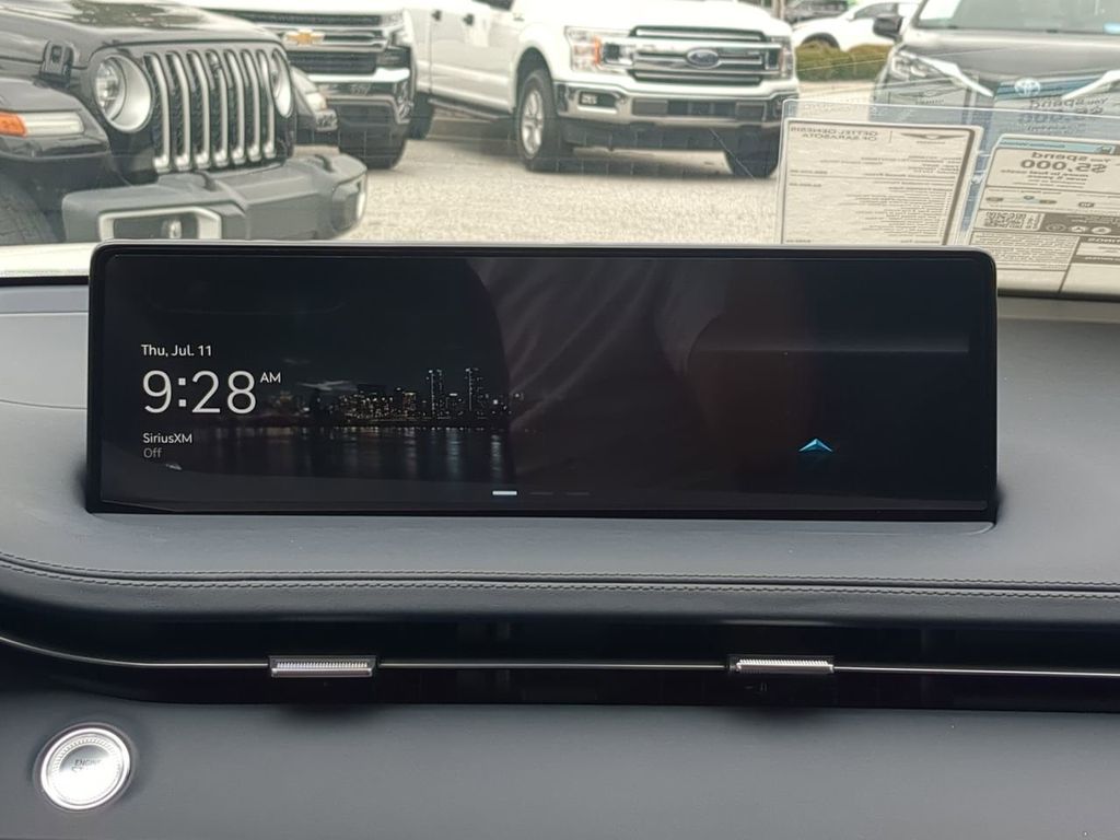 2025 Genesis GV70 2.5T photo 16