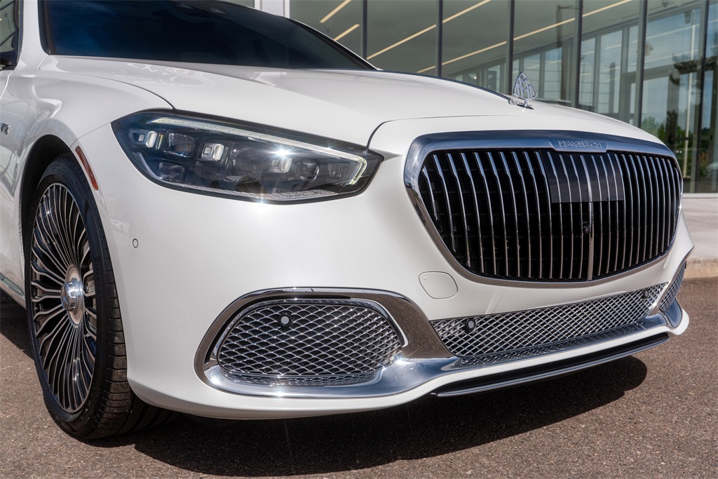 2024 Mercedes Benz S Maybach 680 4MATIC photo 2