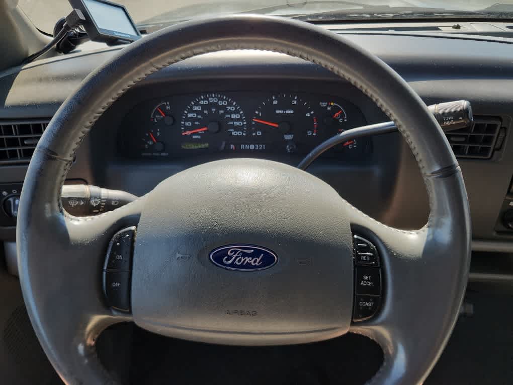 2004 Ford F-250 Lariat photo 13