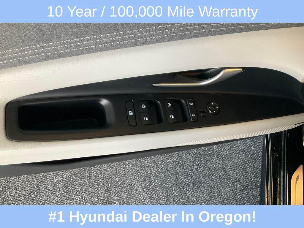 2025 Hyundai Elantra Hybrid Limited photo 10