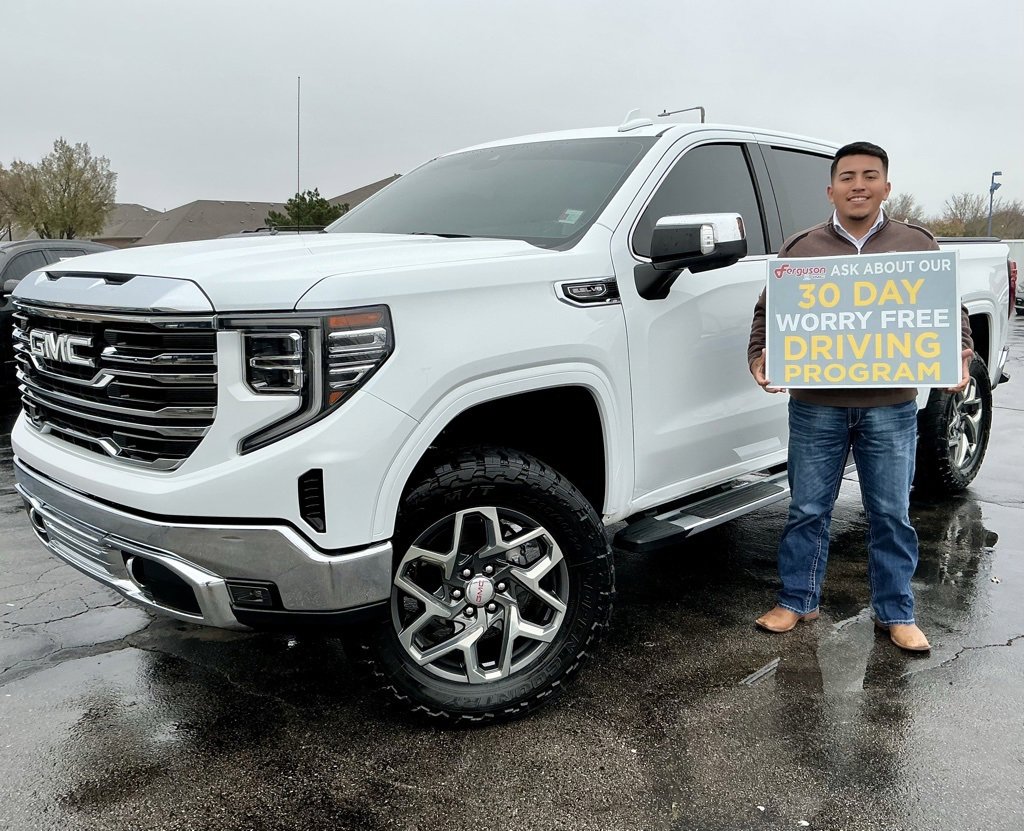 2023 GMC Sierra 1500 SLT's photo
