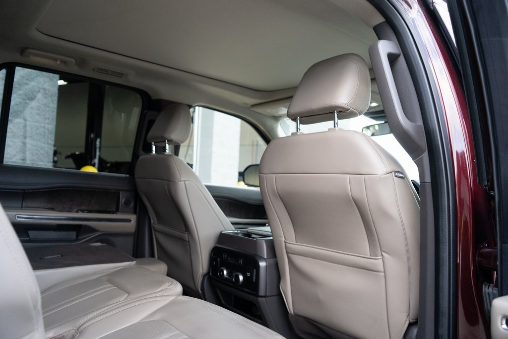 2021 Ford Expedition MAX Limited photo 16
