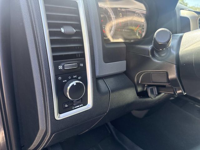 2016 Ram 1500 SLT photo 22