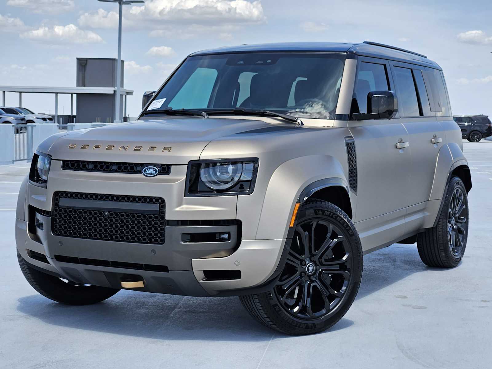 2025 Land Rover Defender OCTA