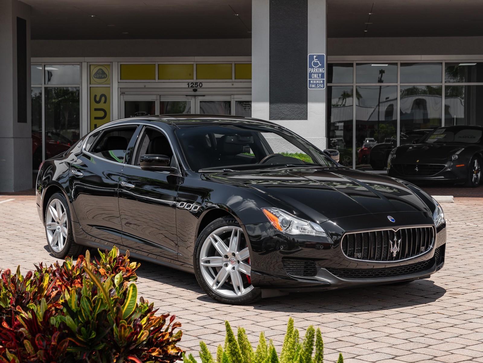 2014 Maserati Quattroporte GTS photo 12