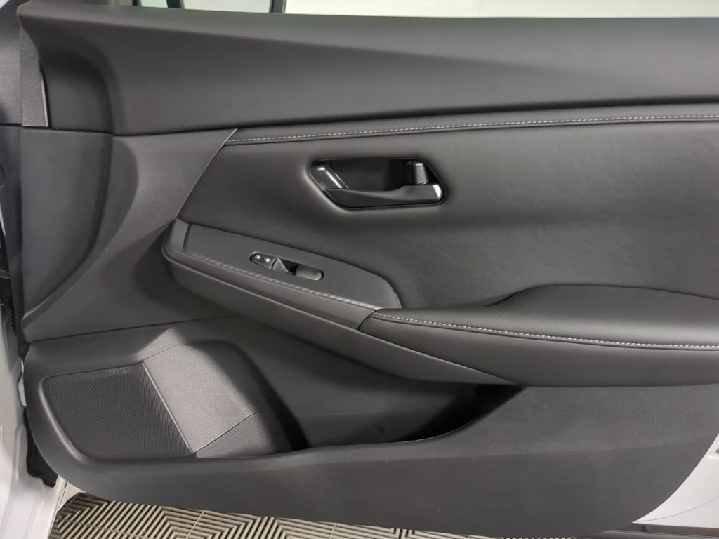 2025 Nissan Sentra S photo 14
