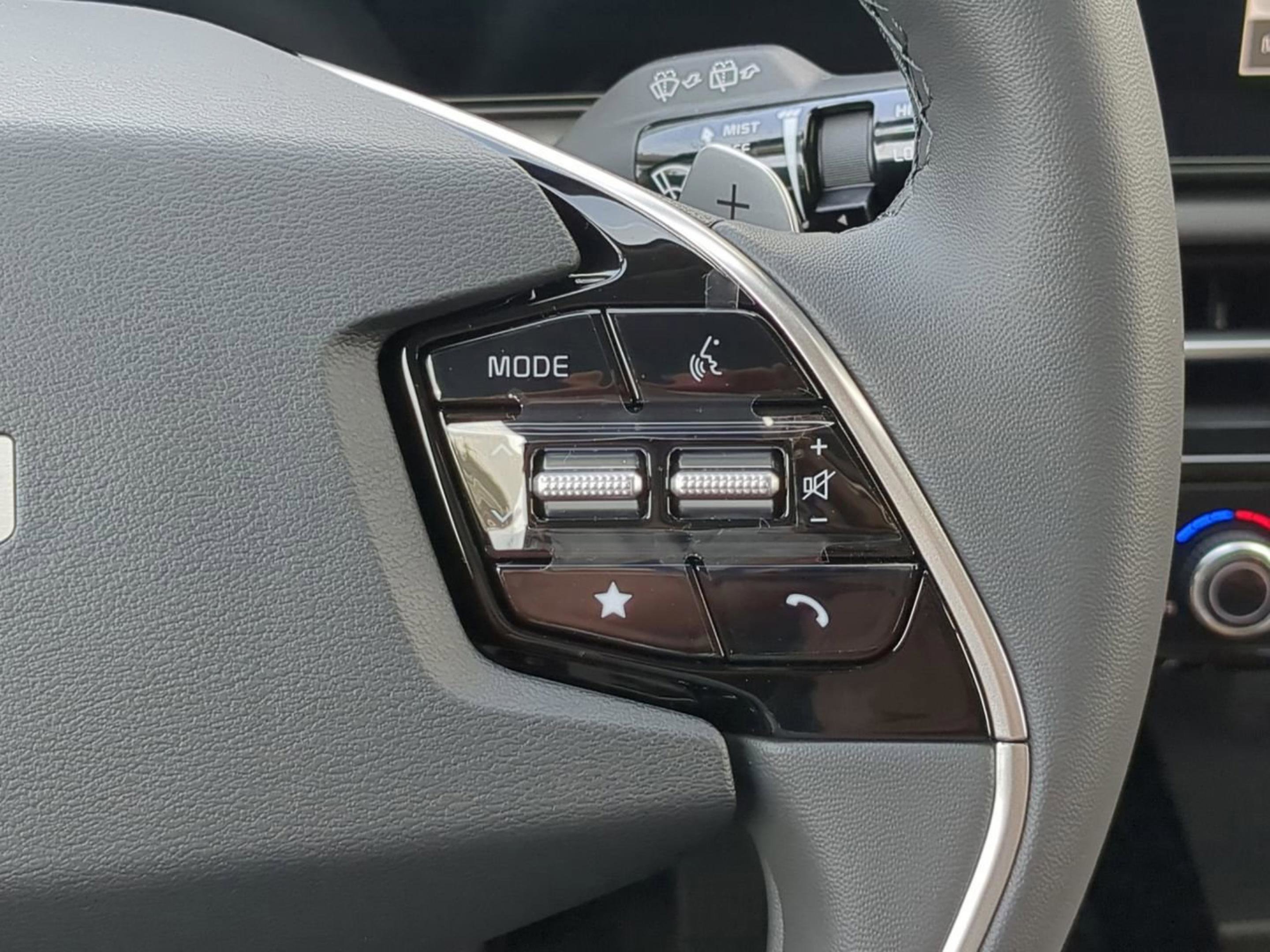 2025 Kia Niro EX photo 25