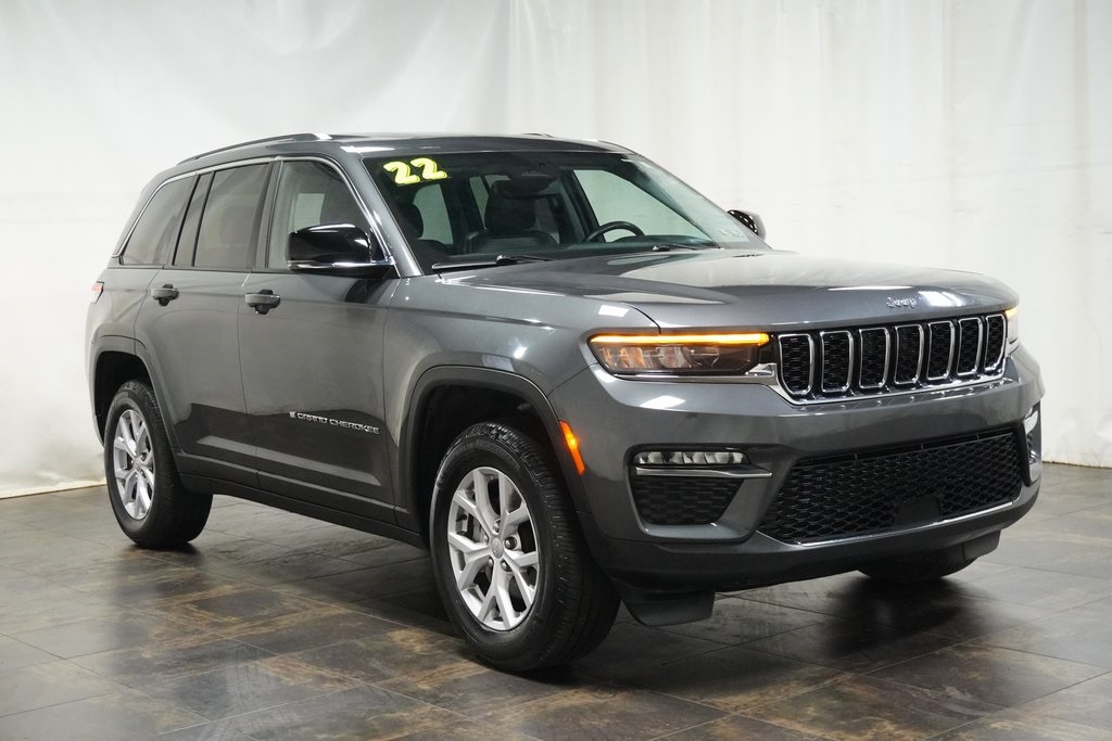 2022 Jeep Grand Cherokee Limited's photo
