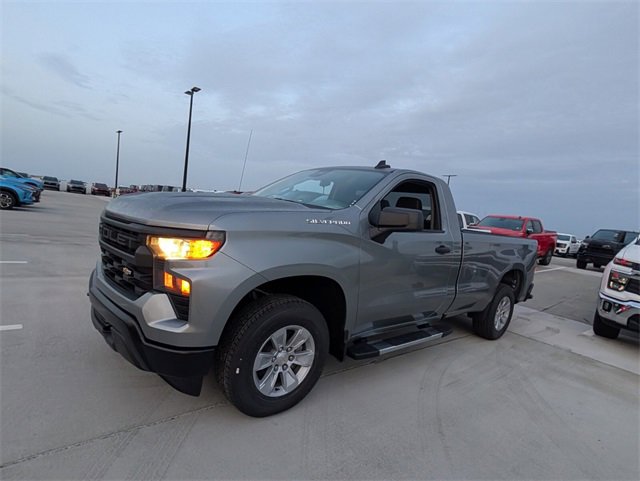 2025 Chevrolet Silverado 1500 photo 4